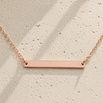 Collier femme gravé, personnalisé avec prénom plaqué or rose