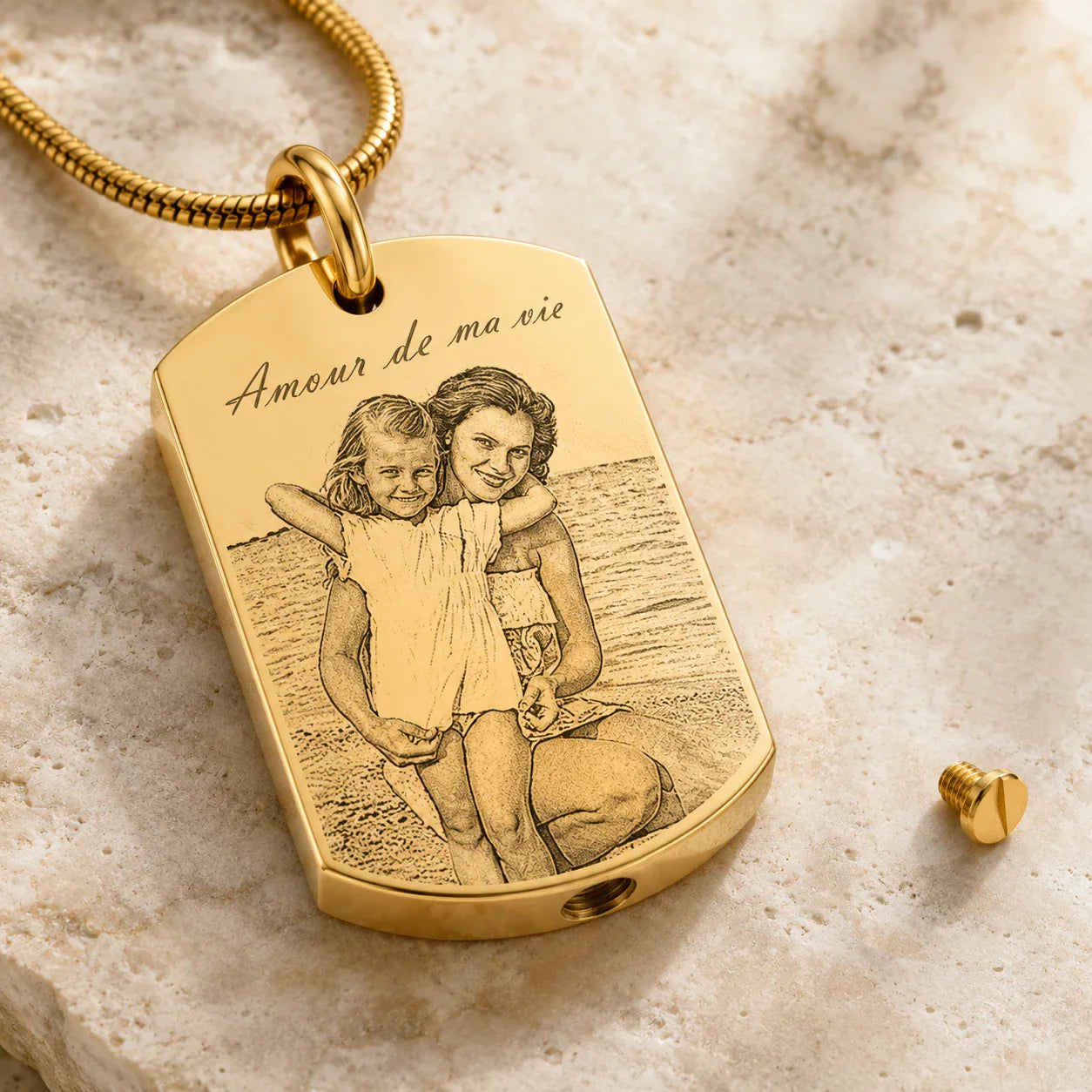 Pendentif cinéraire personnalisé, gravé texte et photo plaqué or