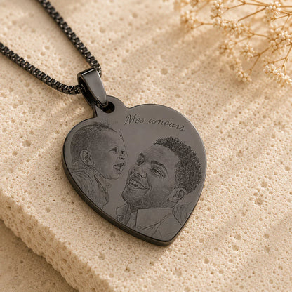 Pendentif cœur noir gravé d'un portrait et d'un texte, chaîne noire