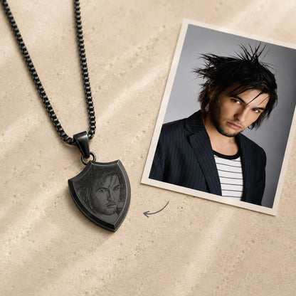 Pendentif écusson personnalisé, gravé texte et photo métal noir