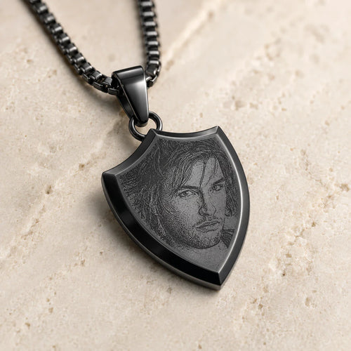 Pendentif écusson personnalisé, gravé texte et photo métal noir